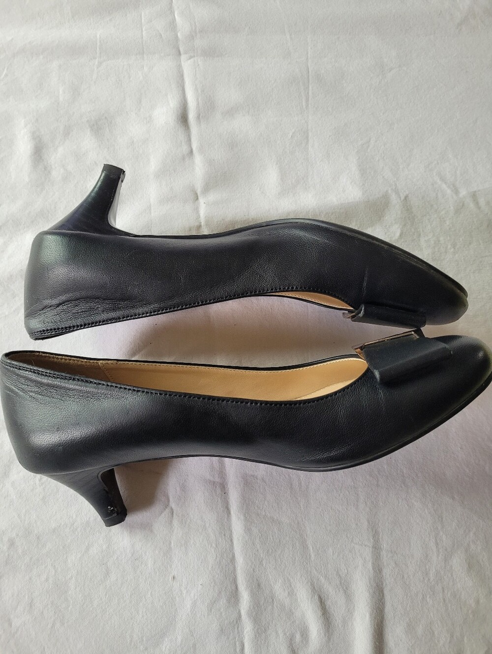 Tandy Womens Black Bow Accent Leather Flats Size 7.5 US - Picture 6 of 8
